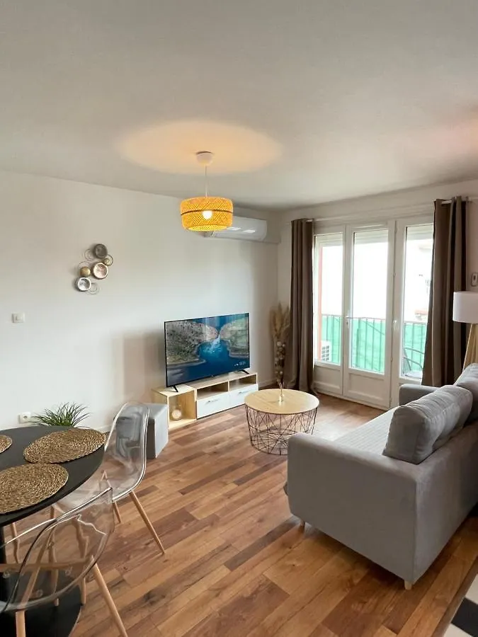 Bel Appartement Meyzieu Centre Proche Tramway 0*,