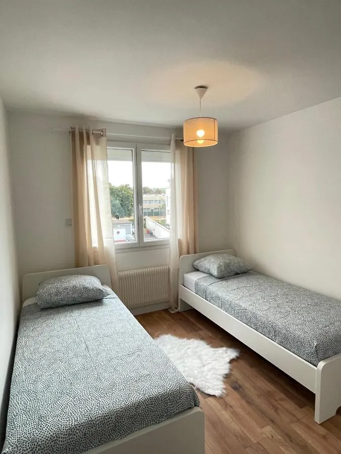 Apartment Bel Appartement Meyzieu Centre Proche Tramway France